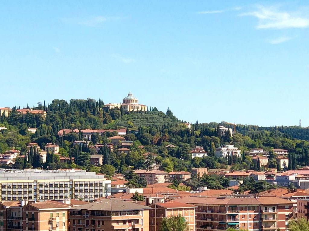 Studio di odontoiatria specialistica e medicina estetica a Verona